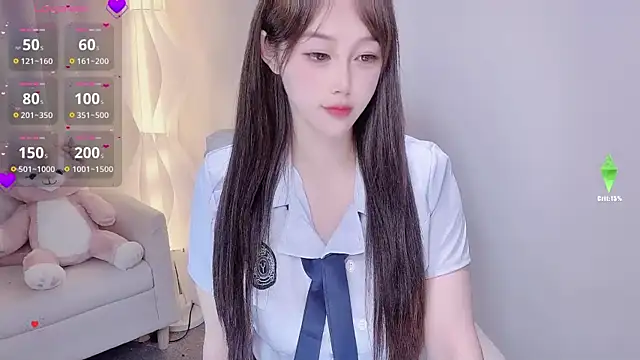 Snapshot of Kiss-18 chatting on 10/22/25, 01:11 Kiss-18 online show from 10/22/25, 01:11