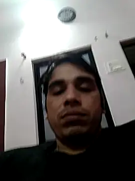 Snapshot of roadtucker123 chatting on 12/06/24, 04:49 roadtucker123 online show from 12/06/24, 04:49