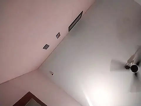 Snapshot of roadtucker123 chatting on 03/17/25, 05:05 roadtucker123 online show from 03/17/25, 05:05