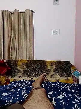 Snapshot of roadtucker123 chatting on 09/09/25, 04:50 roadtucker123 online show from 09/09/25, 04:50