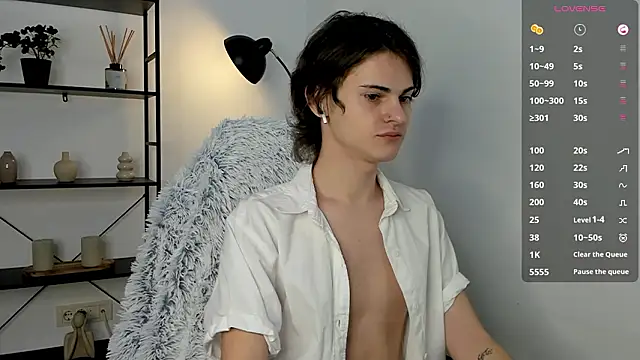 Snapshot of little_femb0y chatting on 02/12/26, 11:38 little femb0y online show from 02/12/26, 11:38