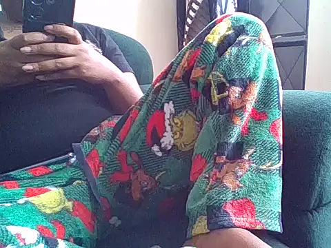 NATASHA LUCKY online show from 04/05/26, 07:49