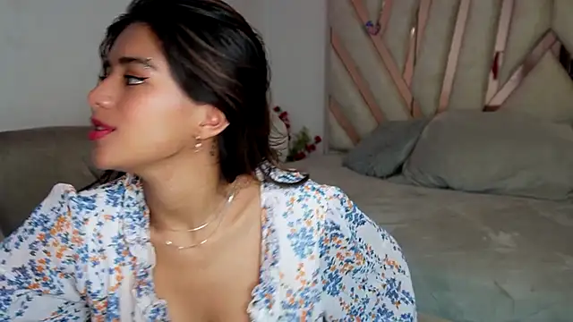 Rebecca 055 online show from 02/01/26, 02:04