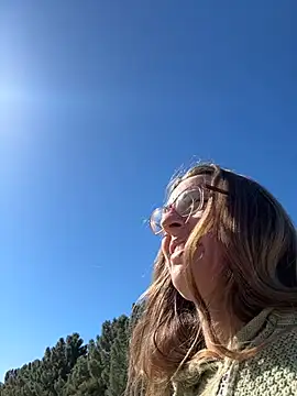 Snapshot of jungleangel chatting on 03/09/25, 05:17 jungleangel online show from 03/09/25, 05:17