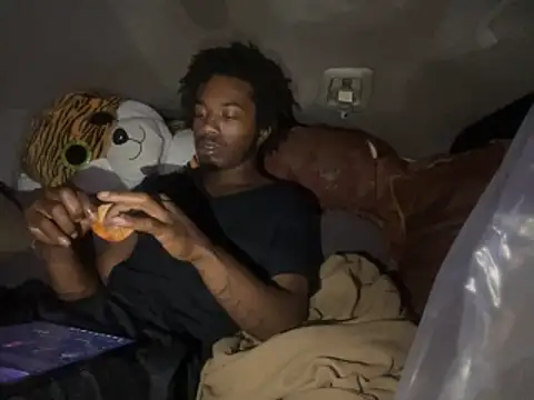 SlimeCrownzOut5 online show from 11/27/25, 01:18