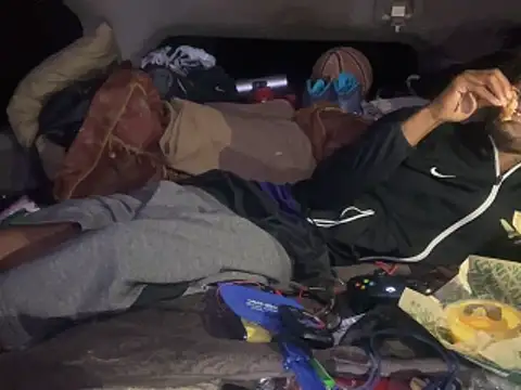 SlimeCrownzOut5 online show from 02/13/26, 05:47