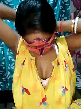 Snapshot of Bengoli--bhabhi chatting on 03/10/25, 04:03 Bengoli--bhabhi online show from 03/10/25, 04:03