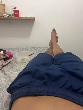 Snapshot of thfrances chatting on 12/19/25, 11:56 thfrances online show from 12/19/25, 11:56