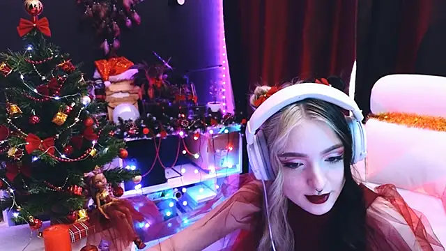 Snapshot of Avi_Nile chatting on 12/26/24, 02:55 Avi Nile online show from 12/26/24, 02:55