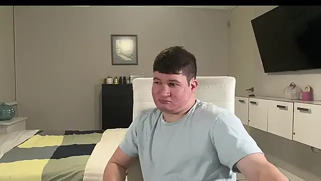 Snapshot of Lorenzo_hernandez chatting on 11/07/25, 10:10 Lorenzo hernandez online show from 11/07/25, 10:10