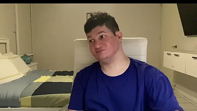 Snapshot of Lorenzo_hernandez chatting on 11/16/25, 02:17 Lorenzo hernandez online show from 11/16/25, 02:17