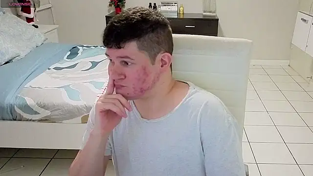 Snapshot of Lorenzo_hernandez chatting on 12/04/25, 08:50 Lorenzo hernandez online show from 12/04/25, 08:50