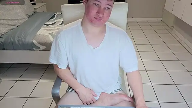 Snapshot of Lorenzo_hernandez chatting on 12/13/25, 07:53 Lorenzo hernandez online show from 12/13/25, 07:53