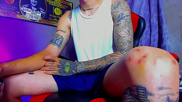 Snapshot of smoker445 chatting on 11/11/25, 09:48 smoker445 online show from 11/11/25, 09:48