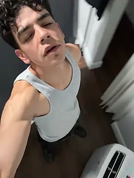 MrDareLover online show from 03/18/25, 08:26