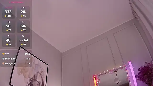 LoryWood online show from 02/24/25, 05:53