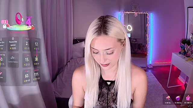 LoryWood online show from 12/02/25, 03:40