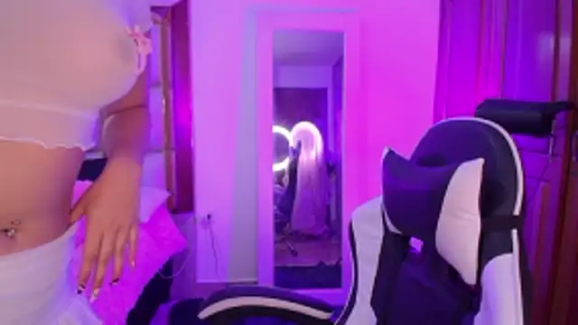 emilyaboott online show from 04/10/26, 10:36