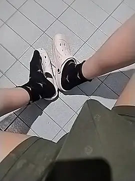 Snapshot of Efhesa6x chatting on 09/18/25, 01:40 Efhesa6x online show from 09/18/25, 01:40