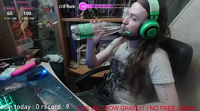 Snapshot of nicolasdumand21 chatting on 02/21/25, 08:49 nicolasdumand21 online show from 02/21/25, 08:49