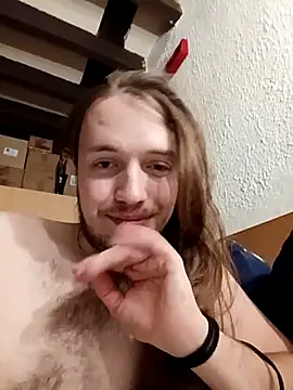 Snapshot of nicolasdumand21 chatting on 12/17/25, 11:00 nicolasdumand21 online show from 12/17/25, 11:00