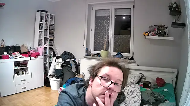 larsgessner30 online show from 11/19/25, 09:59