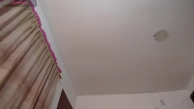 Snapshot of cataleyya_666 chatting on 01/31/25, 05:32 cataleyya 666 online show from 01/31/25, 05:32