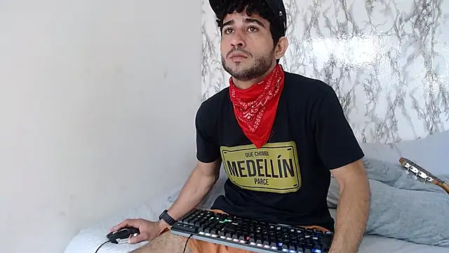 Moon and aaron online show from 02/16/26, 05:09