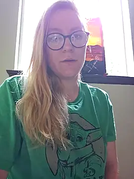 Snapshot of Paynted_Lady chatting on 11/08/25, 09:24 Paynted Lady online show from 11/08/25, 09:24