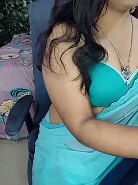 Snapshot of Tanvi-patil chatting on 09/23/25, 04:21 Tanvi-patil online show from 09/23/25, 04:21