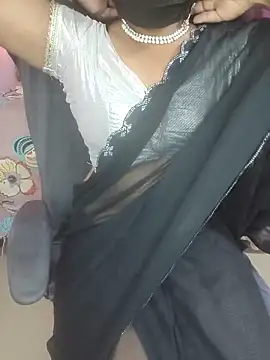 Snapshot of Tanvi-patil chatting on 10/14/25, 04:19 Tanvi-patil online show from 10/14/25, 04:19