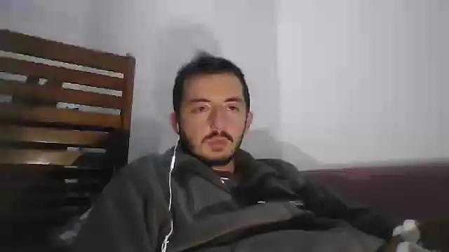 laynufff online show from 12/06/24, 07:56