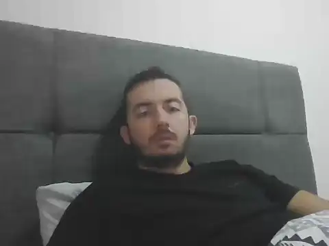 laynufff online show from 10/13/25, 07:52