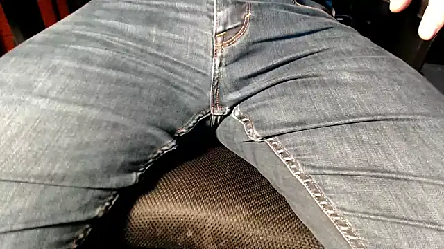 Snapshot of stratos009 chatting on 12/26/24, 06:12 stratos009 online show from 12/26/24, 06:12