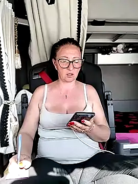 cuplubijoanna online show from 04/15/26, 01:51