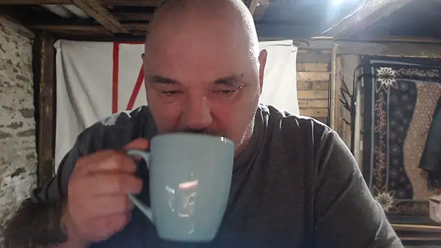 Newfiesausage1972 online show from 01/09/26, 11:57