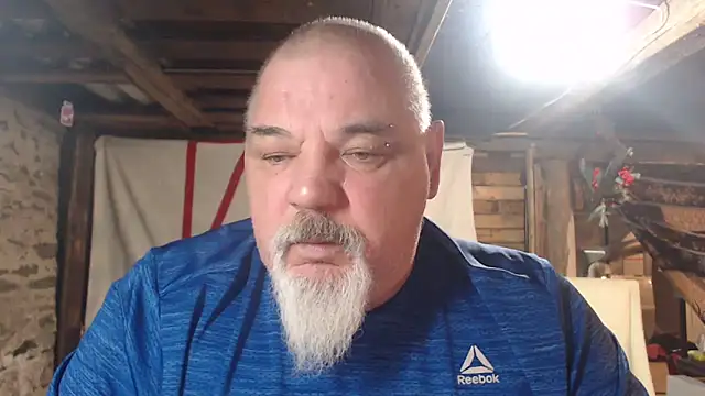 Newfiesausage1972 online show from 02/07/26, 10:19