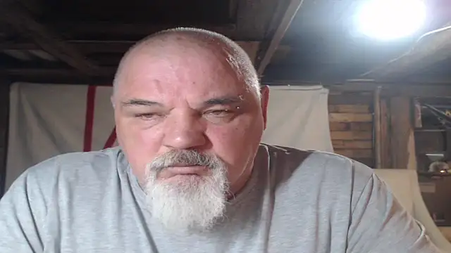 Newfiesausage1972 online show from 03/11/26, 10:54