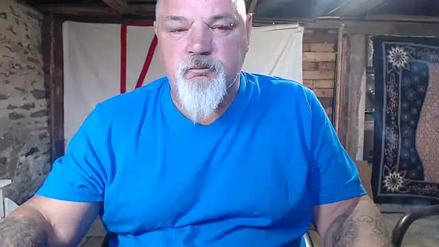 Snapshot of Newfiesausage1972 chatting on 06/19/26, 12:09 Newfiesausage1972 online show from 06/19/26, 12:09