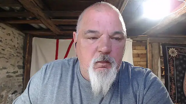 Snapshot of Newfiesausage1972 chatting on 07/20/26, 10:50 Newfiesausage1972 online show from 07/20/26, 10:50