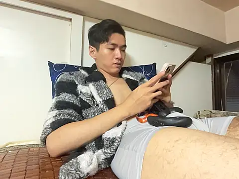 Adam XDZ online show from 11/30/25, 07:40