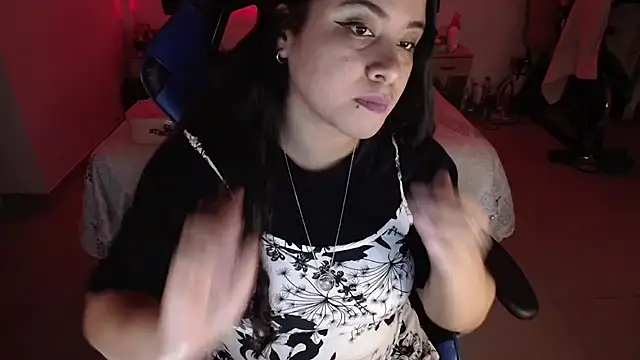 LauraHawkes online show from 06/29/26, 02:51