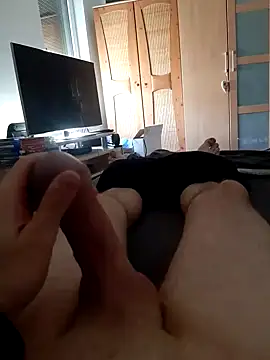 Snapshot of passion4it5 chatting on 01/01/25, 11:38 passion4it5 online show from 01/01/25, 11:38