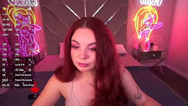 Snapshot of CarolinaDia chatting on 11/20/25, 08:41 CarolinaDia online show from 11/20/25, 08:41