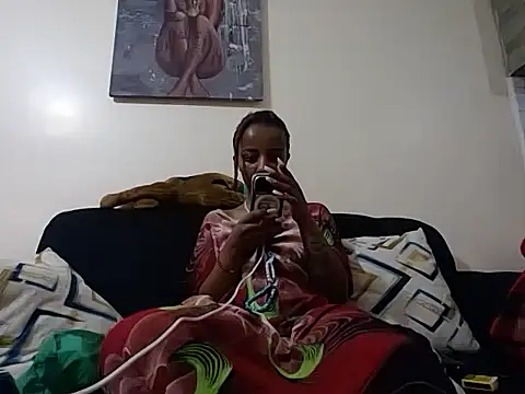 hoely grail01 online show from 11/28/25, 11:07