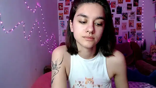 Snapshot of Celine_Dionn chatting on 12/15/24, 04:04 Celine Dionn online show from 12/15/24, 04:04