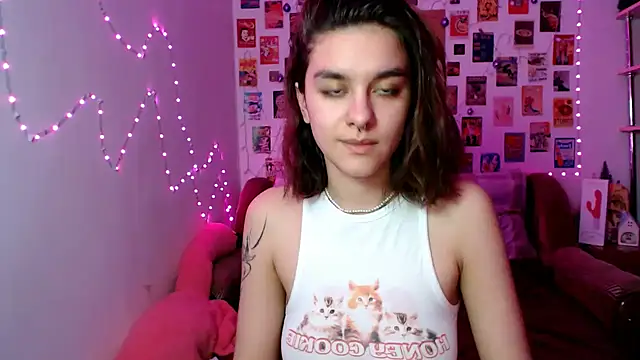 Snapshot of Celine_Dionn chatting on 01/11/25, 02:47 Celine Dionn online show from 01/11/25, 02:47