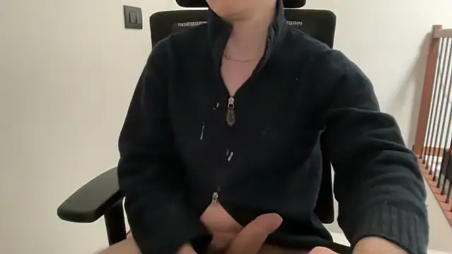 Snapshot of marguiabc chatting on 02/18/25, 11:22 marguiabc online show from 02/18/25, 11:22