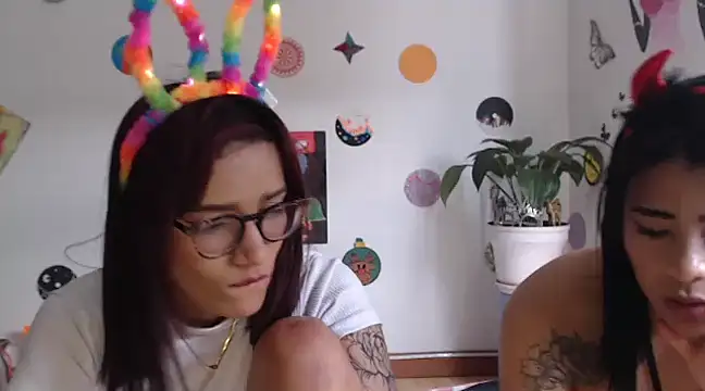 Yaumiko online show from 01/08/25, 04:54