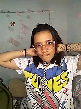 Yaumiko online show from 02/10/26, 12:37